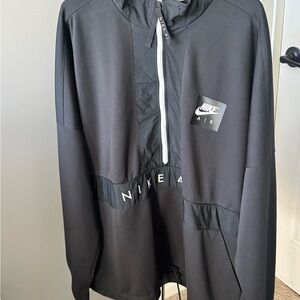 Nike Black Windbreaker Lightweight Athletic Jacket